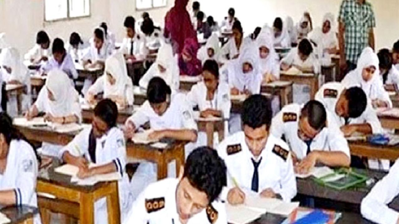 আজ সারাদেশে শুরু হলো এসএসসি ও সমমান পরীক্ষা ২০ লাখের বেশি শিক্ষার্থীর অংশগ্রহণ 