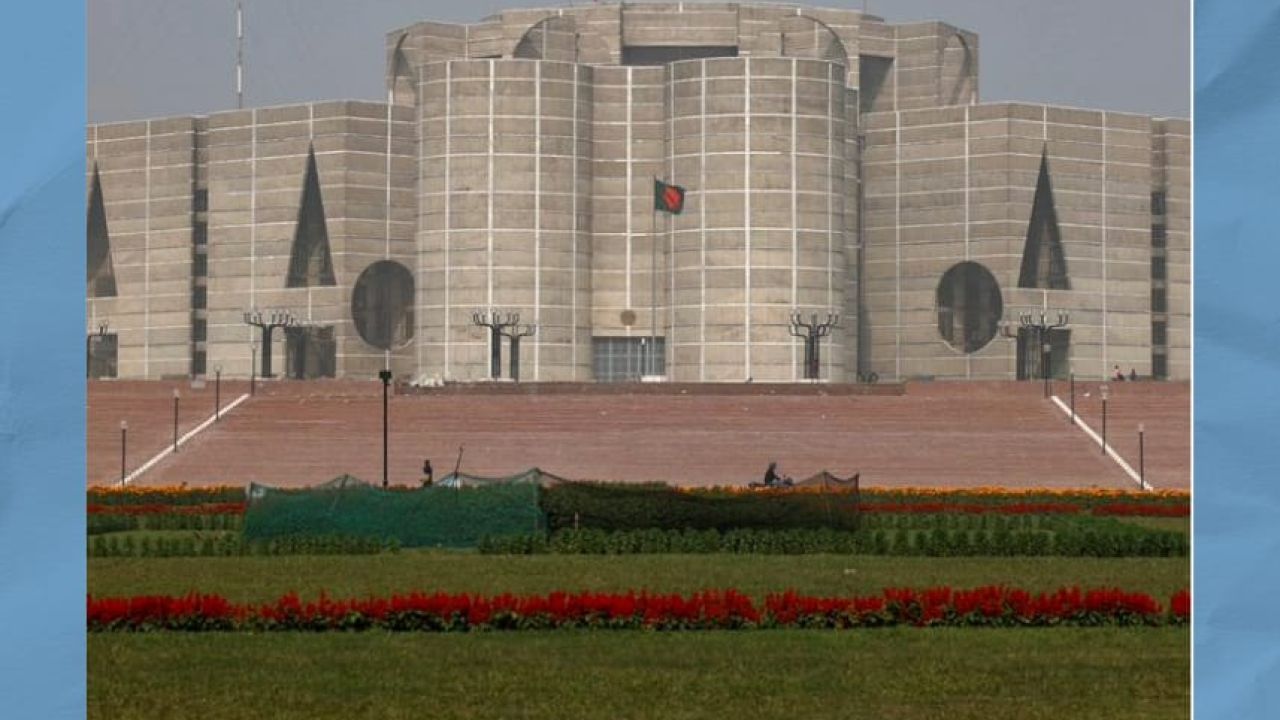 সংরক্ষিত নারী আসনে বিএনপির ৩৬ প্রার্থীর মনোনয়নপত্র বৈধ ঘোষণা, রাজনৈতিক অঙ্গনে নতুন গতি।